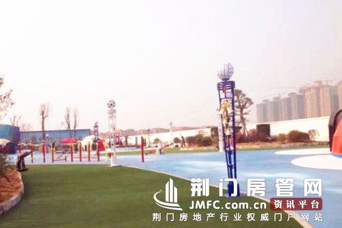 碧波春城小区内景