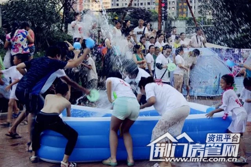 荆门泼水节