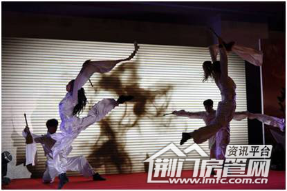 荆门万达广场楚街月光音乐节