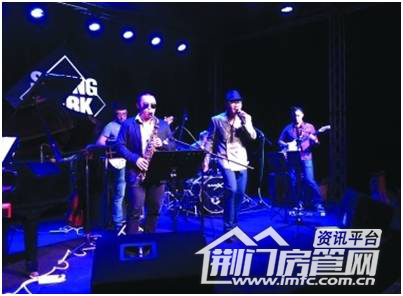 荆门万达广场楚街月光音乐节