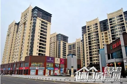 碧波春城
