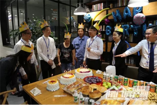荆门碧桂园员工生日趴.jpg