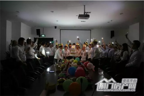 荆门碧桂园员工生日趴.jpg