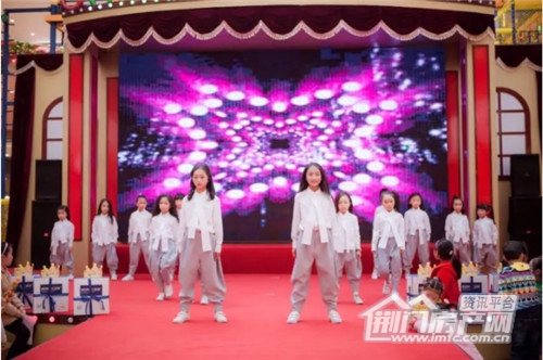 荆门万达广场圣诞亮灯仪式.jpg