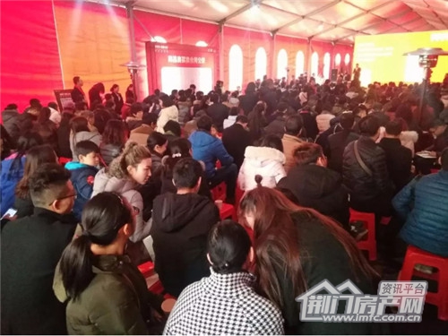 碧桂园·翡翠公馆开盘现场.jpg