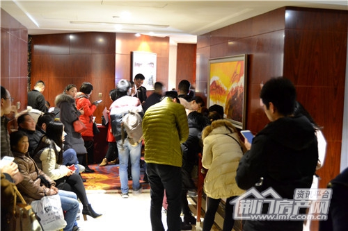 华鸿嘉信荆门区域招聘会现场.jpg