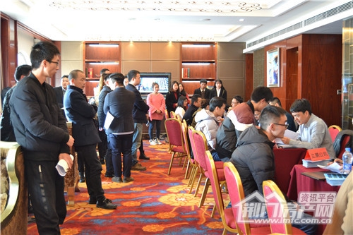 华鸿嘉信荆门区域招聘会现场.jpg